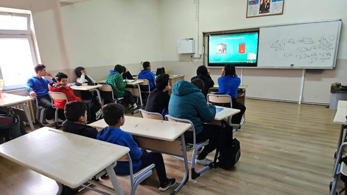 Sınıflarımızda Afet Farkındalık Eğitim Videosu İzlendi 